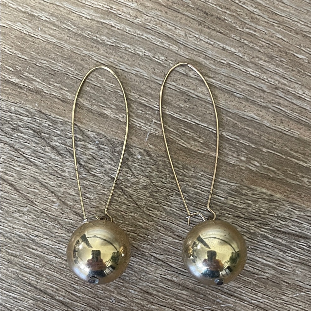 Elegant Gold Drop Earrings